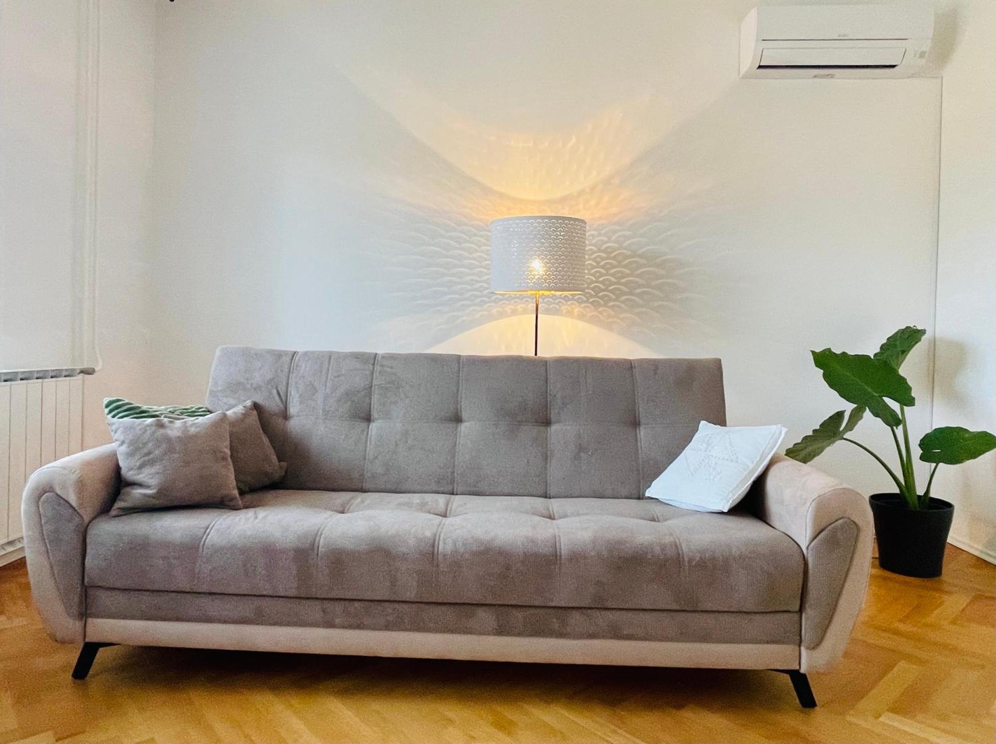 Apartma Srecko, Sezana Luaran gambar